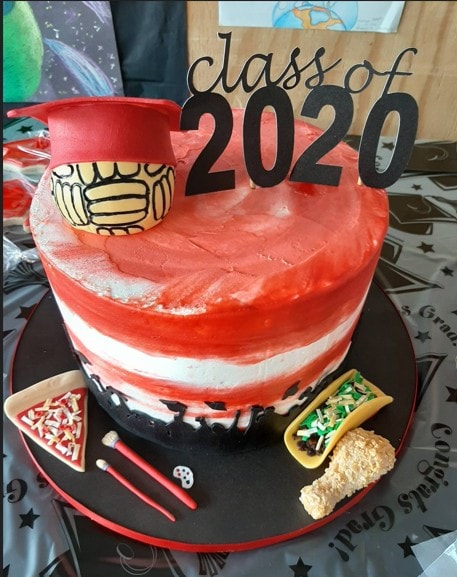 Art-themed graduation cake 2020
